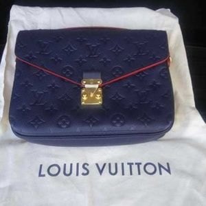 Louis Vuitton purse brand new
